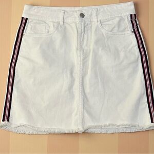 Zara Basic White Denim Raw Hem Skirt - Size M - SOLD OUT!